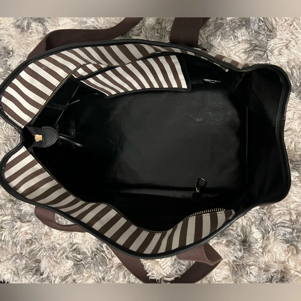 Henri Bendel Dog bag